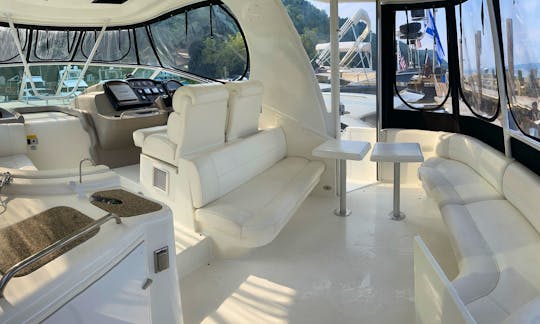 Cruisers Yachts 455 Express NYC VIEWS TO LAST A LIFETIME!