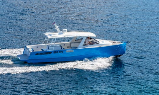39' Custom Motor Yacht for Daily Tours in Hvar