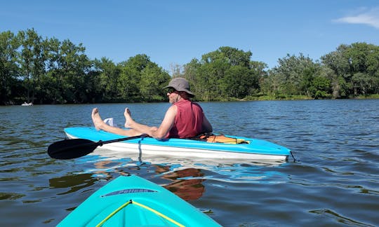 10' Pelican Trailblazer Recreational Kayaks for rent in Lake Bluff