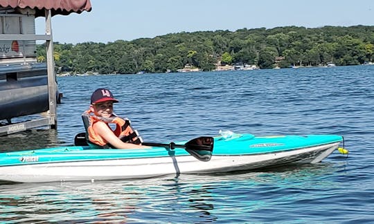 10' Pelican Trailblazer Recreational Kayaks for rent in Lake Bluff