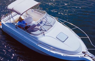 Yacht La Gloria - Maxum 24ft for 7 passengers