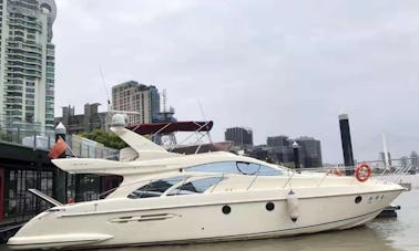 Iate a motor Azimut 50 em Shanghai Shi, China