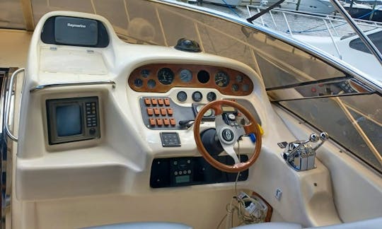 Come ride on this newly remodeled 46 ft Sunseeker! Guaranteed great time!