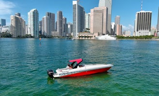 Speedboat Scarab $450/4 hours 33ft for Charter in Miami