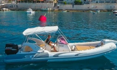 SACS RIB Boat 300 hp for Daily Tour or Taxi in Hvar