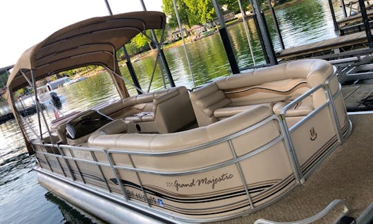 Premier Grand Majestic Pontoon Rental! Enjoy the day on the water!!