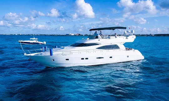 Yacht Nuvari Deluxe de 63 pieds à CANCUN