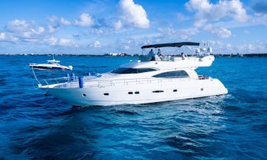 63 ft Nuvari Deluxe Yacht in CANCUN