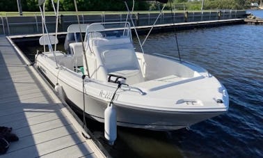 Bateau à console centrale pour la pêche 🐠 et le divertissement 🍾 à Palm Coast