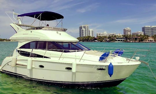 Meridian 40' Flybridge Luxury Yacht! (ALL INCLUSIVE- No Hidden Charges). Dine, Tour, Party, Relax and Enjoy the waters of South Florida