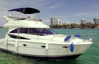 Meridian 40' Flybridge Luxury Yacht! (ALL INCLUSIVE- No Hidden Charges). Dine, Tour, Party, Relax and Enjoy the waters of South Florida