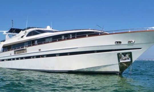 114' Amadeus Luxury Motor Yacht in Miami!