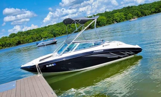 Yamaha AR 190 Jet Boat for rent on Percy Priest Lake with Watersports