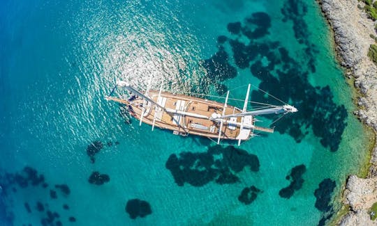 Goleta de lujo de 24 metros y 4 cabinas para alquilar en Bodrum, Turquía