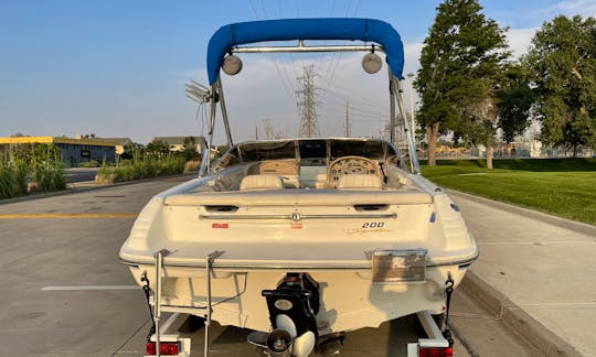 1995 Searay Bowrider 200, 21 ft Ski Boat, with; Wake Board Tower, Bimini Top, Premium Sound System, LED Lights, Performance 350 Engine with High 5 Stainless Steel Propeller!