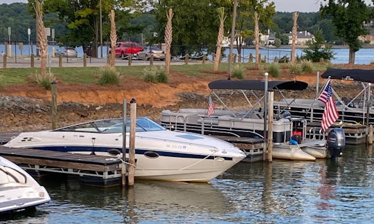 Embarcación Chapparal Hull de 28 pies para navegar o alquilar bancos de arena en Lake Wylie, Carolina del Sur