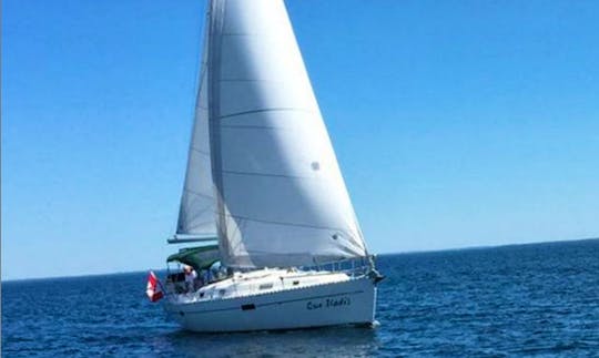 Catalina 27' Unforgettable Pacific Ocean Tour up to 2 ppl