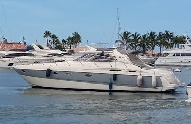 Luxury Motor Yacht for 14 people in Punta Cana