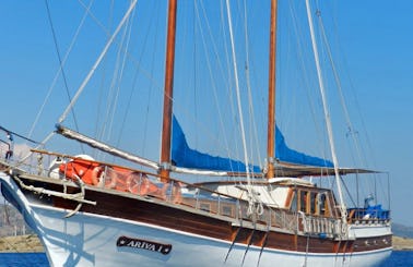 Beautiful Sailing Gulet for 12 people in Muğla