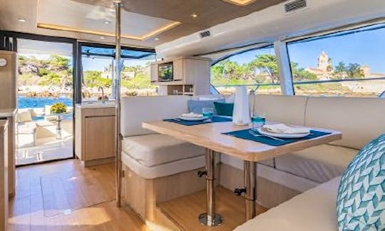 Luxurious Aquila 44 VIP Yacht Charter Experience in Florida