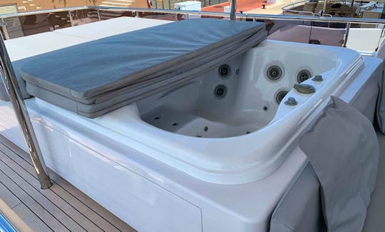 Azimut 100 Mega Yacht with Jacuzzi from Tulum- Playa del Carmen Cancun with Land Pick Up