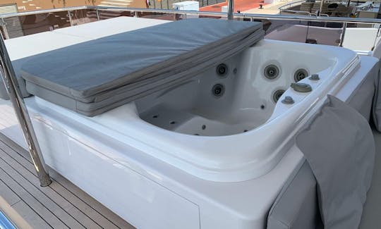  Maiora' avec jacuzzi. Chef inclus