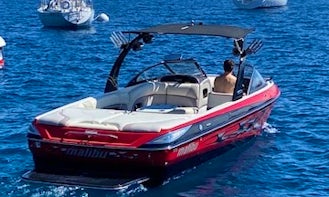 Incredible Malibu Wakesetter 25ft for 10 people on Lake Tahoe Experienced only
