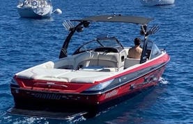 Incredible Malibu Wakesetter 25ft for 12 people on Lake Tahoe Experienced only