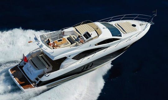 San Juan Island Luxury 65' Sunseeker Manhatten Yacht Charter and Stay Aboard