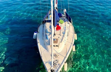 Charter Comfort 30 Cruising Monohull in Tivat, Montenegro