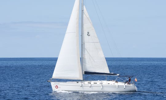 3h Beneteau Cyclades Sailboat Exclusive Whale Watching Trip in Tenerife