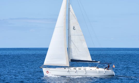 3h Beneteau Cyclades Sailboat Exclusive Whale Watching Trip in Tenerife