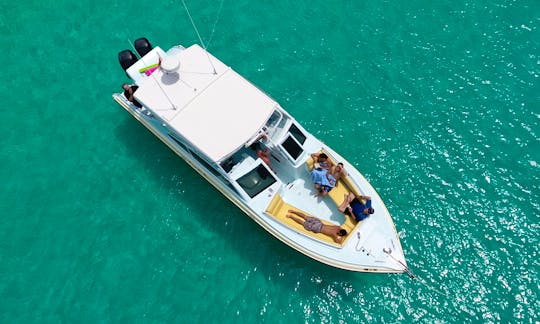 2012 Rebel 38ft Motor Yacht for Cruise or Relaxing in Osyter Bay