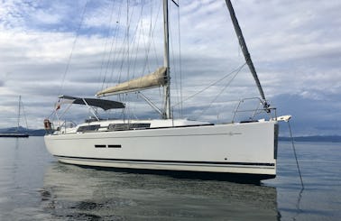 Dufour 375 Grand Large Sailing in Six-Fours-les-Plages, France