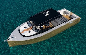 Charter 37' Colnago Motor Yacht in Hvar, Croatia