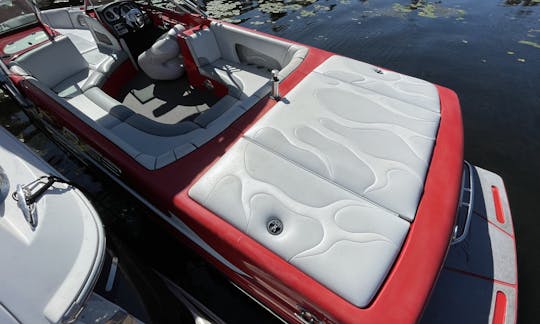 MB sport B52 Wakeboarding Boat in Seattle / kirkland / bellevue