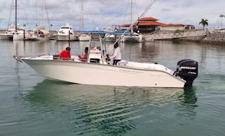 27' Cape Horn Center Console Charter in San Carlos, Panamá