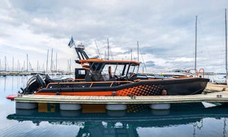 Aluventure 11000H3 Premium 2x300HP Powerboat for Charter