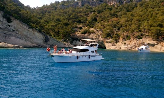 Falez Motoryacht - Rent Daily in Kemer, Antalya