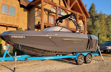 13 Person Wakesurf Boat! 2020 Moomba Max, Boise