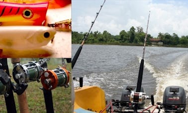 Pesca en el lago Bolgoda (Sri Lanka) con un casco de pesca 19