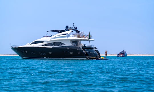 Luxury Sunseeker 90 FT Yacht in Dubai, United Arab Emirates
