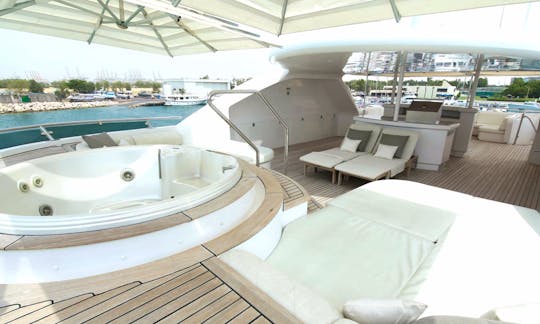 Luxury 164  Yacht in Dubai, United Arab Emirates