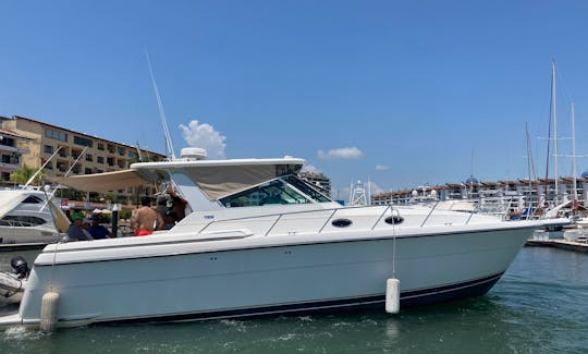 Luxurious Tiara 44 Motor Yacht in Puerto Vallarta