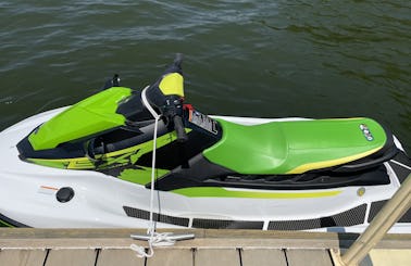2021 Yamaha EX Deluxe Jetski on a Lake Norman (PWC RENTAL)