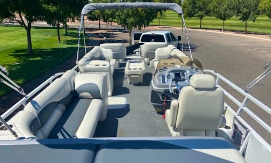Interior view of the 33' JC 306. One of the most spacious and luxurious pontoons on Lake Travis!