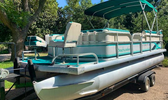 21ft Beachcomber Pontoon Boat with Gas Included for a Day on Lake Texoma