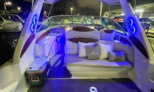 Beautiful Sea Ray 40' Motor Yacht in Miami, Florida !!