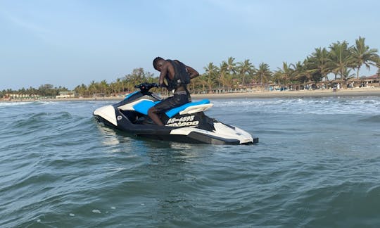 2020 Seadoo Spark ジェットスキーレンタル（ガンビア、セレクンダ）