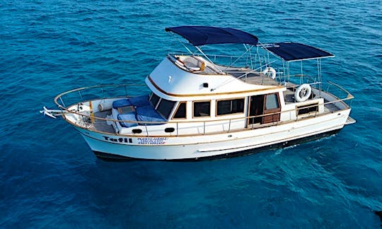 Classic Trawler for Private Tours in Cancún